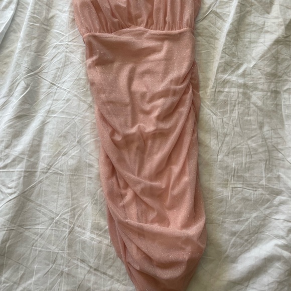 Beautiful pink dress new without tag from Windsor - Picture 3 of 4